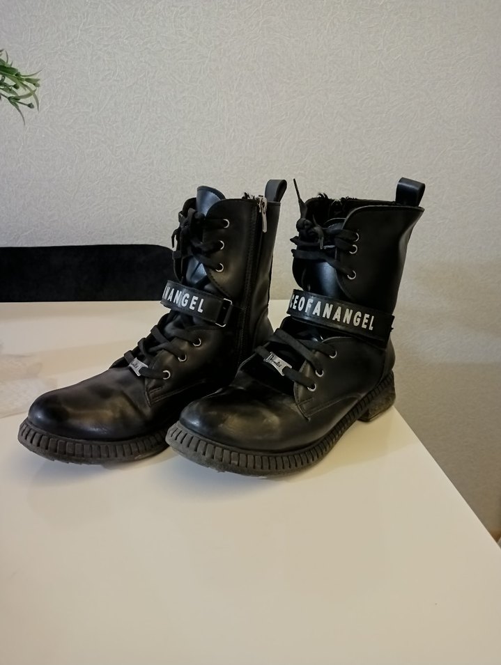 Siyah Deri Tokalı Yüksek Topuklu Punk Botlar - Görsel 2