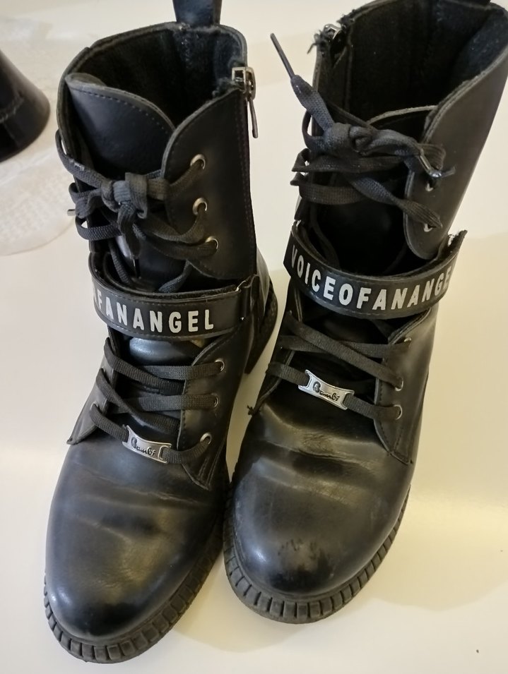 Siyah Deri Tokalı Yüksek Topuklu Punk Botlar - Görsel 3