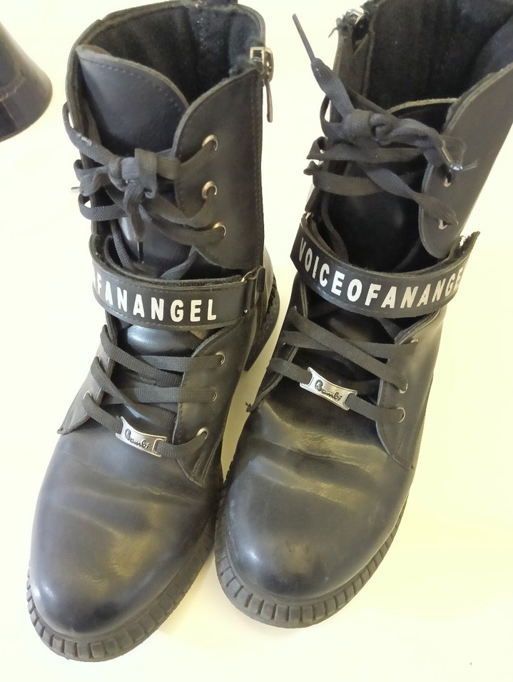 Siyah Deri Tokalı Yüksek Topuklu Punk Botlar - Görsel 4