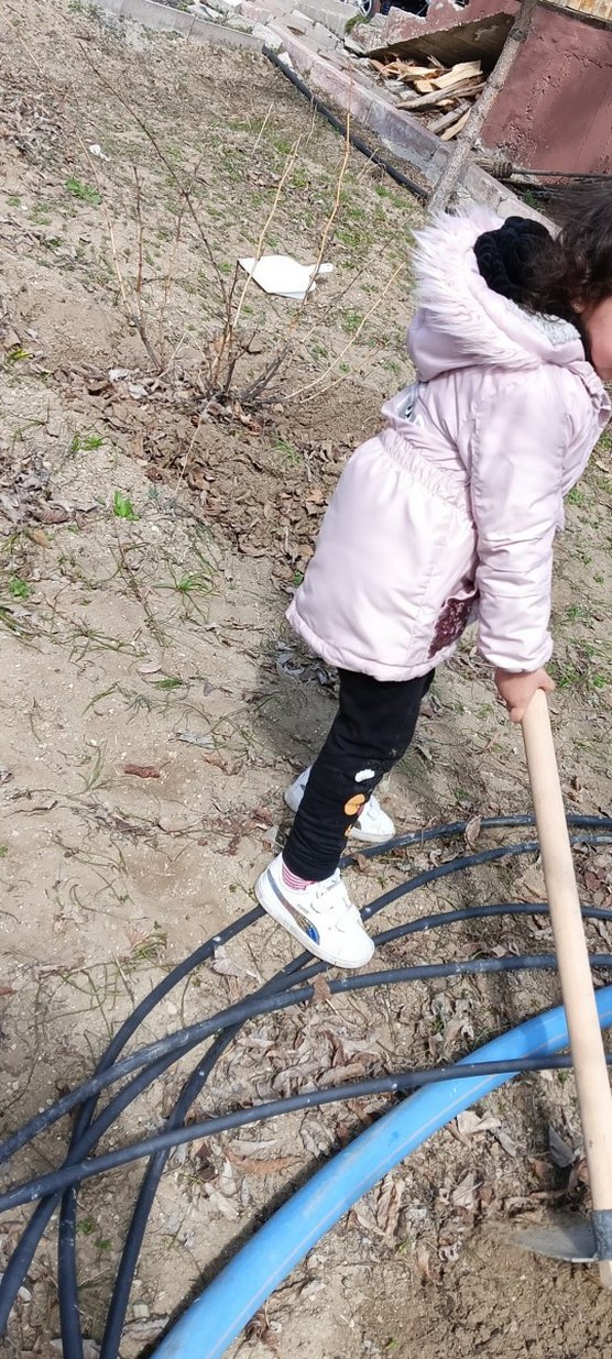 Kürklü Kapüşonlu Pembe Kız Çocuk Mont - Görsel 4