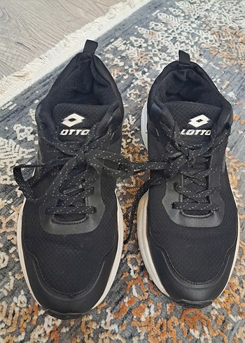 Lotto Siyah Spor Ayakkabi