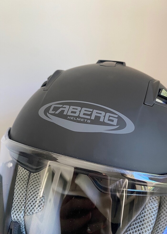Hiç kullanılmamış Caberg Duke X motor kaskı - Görsel 4