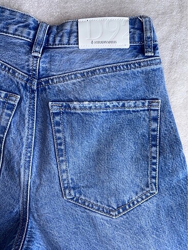 32 Beden mavi Renk Stradivarius D92 Jean