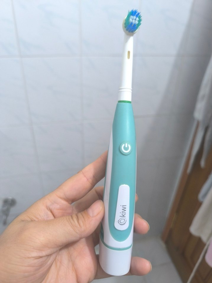 Renkli Diş Fırçası Elektrikli Model - Görsel 2