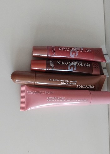 Bej Pastel Dudak Parlatıcısı - Görsel 2