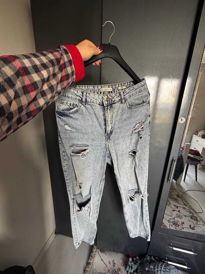 Gri Bol Kesim Sokak Stili Kot Pantolon - Görsel 2