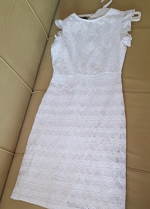 Temiz beyaz elbise