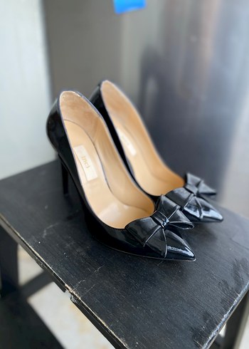 Siyah Rugan Fiyonklu Yüksek Topuklu Stiletto - Görsel 4