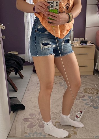 Kadın Mavi Yırtık Mini Kot Şort - Görsel 2