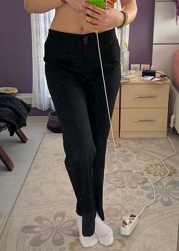 Kadın Siyah Kemerli Kumaş Pantolon - Görsel 2