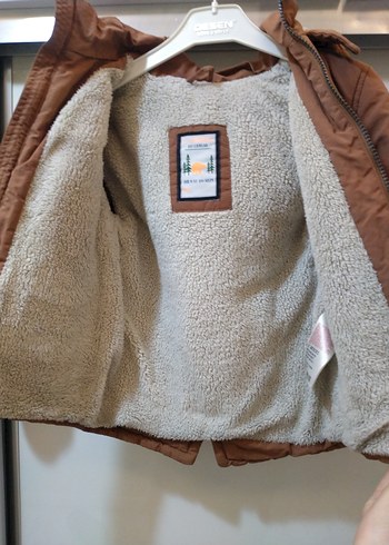 Kahverengi Fermuarlı Erkek Çocuk Mont - Görsel 3