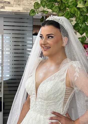 Aysira V Yakalı Beyaz Prenses Gelinlik