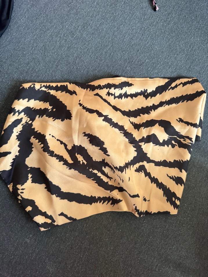 Bej Crop Top arkası ipli saten zebra desen - Görsel 2