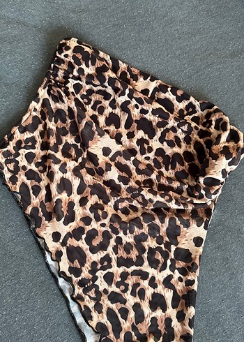 Kahverengi Leopar Desenli Bluz - Görsel 2