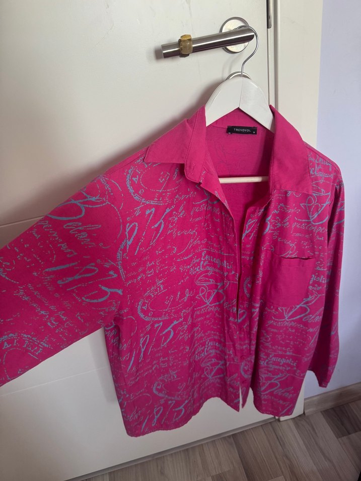 Pembe Desenli Uzun Kollu Kadın Gömlek - Görsel 2