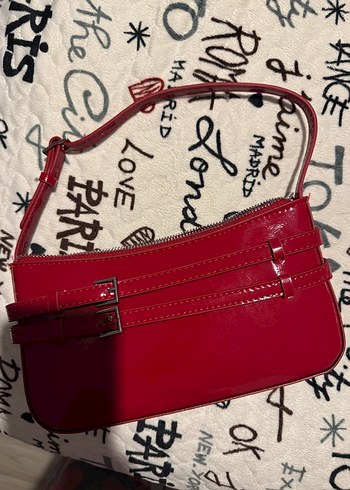 Kırmızı Parlak Deri Kemerli Kadın Çanta - Görsel 4