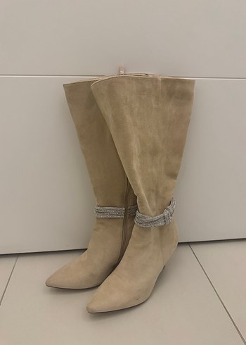 BEJ TOPUKLU SİVRİ BURUN ÇİZME - Görsel 2