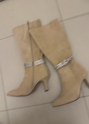 BEJ TOPUKLU SİVRİ BURUN ÇİZME - Görsel 3