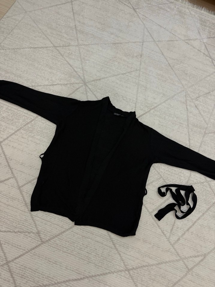 Siyah hırka kemerli - Görsel 2