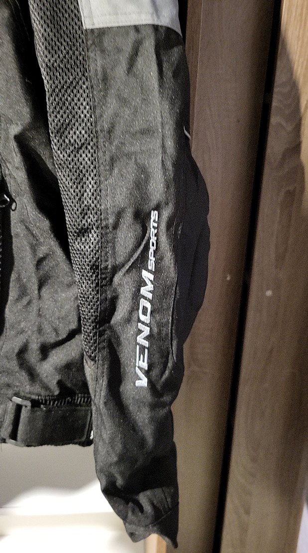 Gri motosiklet montu Venom - Görsel 2