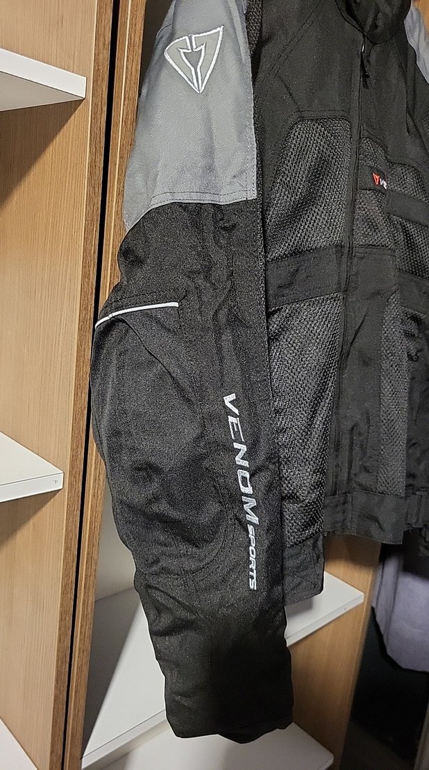 Gri motosiklet montu Venom - Görsel 3