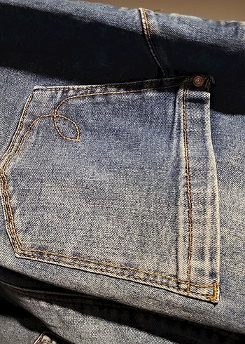 Açık mavi likralı jean - Görsel 6