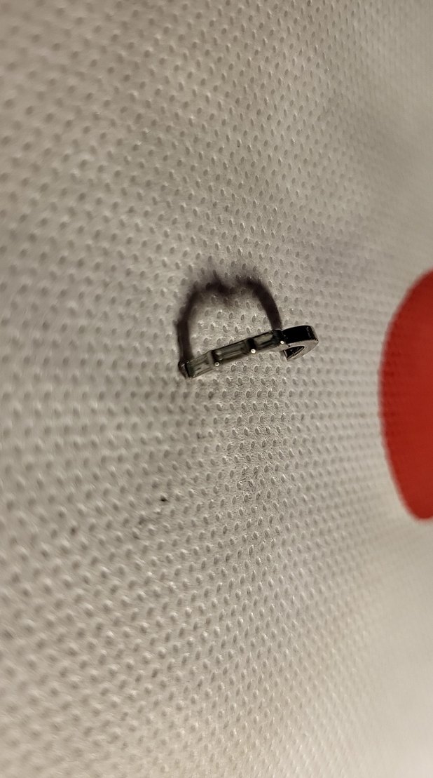 Minimalist Gri Erkek Küpesi 925 gümüş - Görsel 2