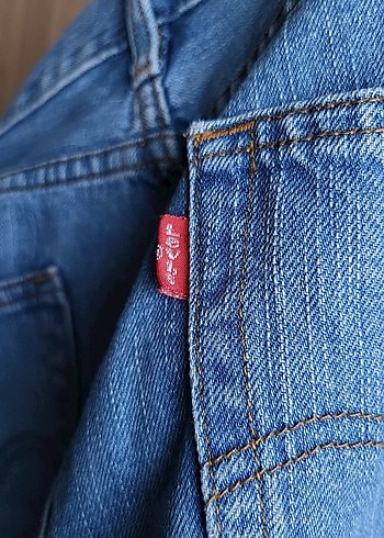 Levis 46