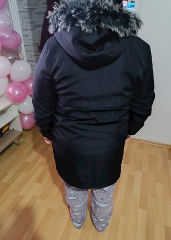 Siyah Kürklü Kadın Kışlık Mont - Görsel 2