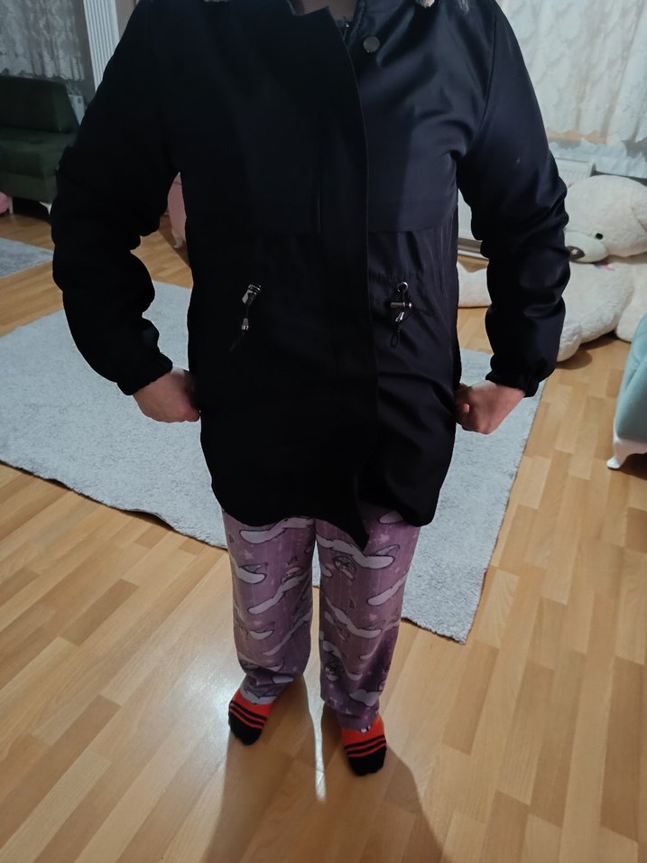 Siyah Kürklü Kadın Kışlık Mont - Görsel 3