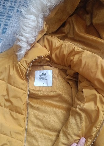 Sarı Kürklü Kadın Kışlık Mont - Görsel 2