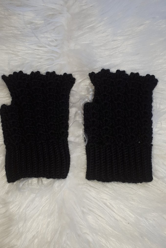 Siyah Örgü Kadın Eldivenleri - Görsel 2