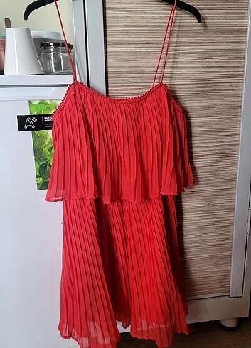 xs Beden kırmızı Renk Zara elbise 