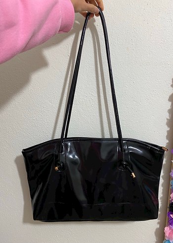 Parlak Siyah Deri Kadın Çantası - Görsel 3
