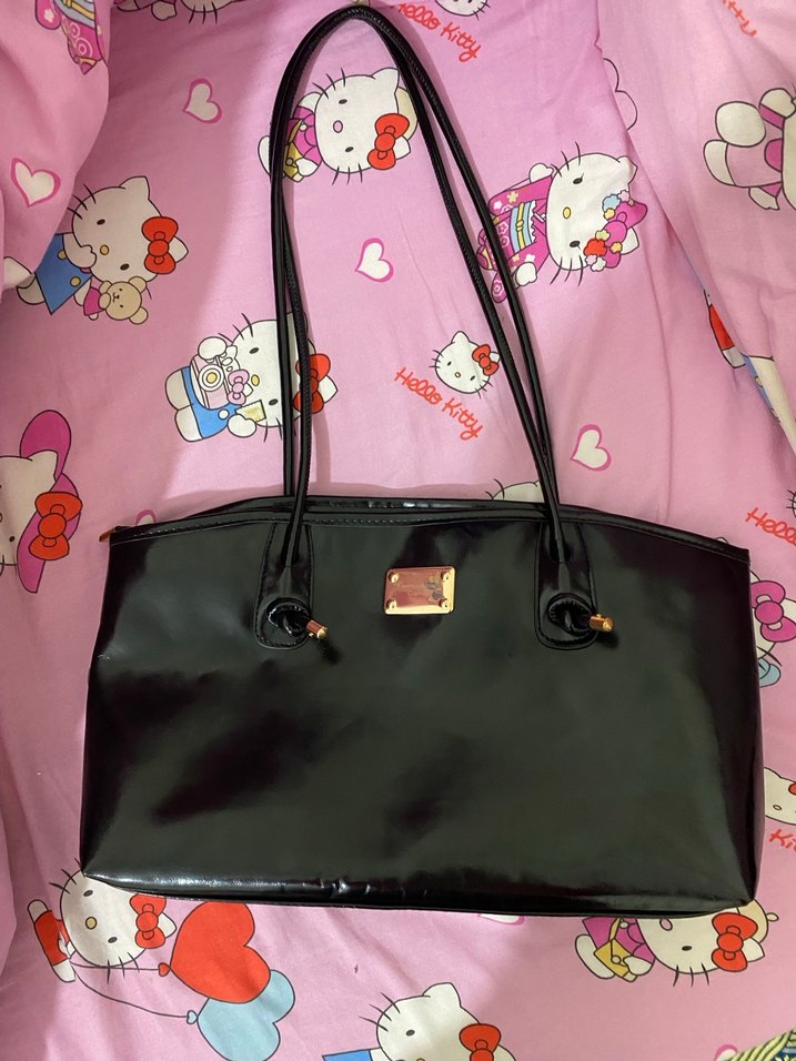 Parlak Siyah Deri Kadın Çantası - Görsel 4