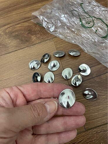 13 adet metal büyük boy düğme