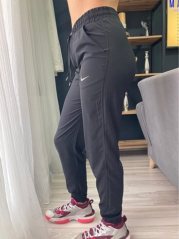 Nike PARAŞÜT KUMAŞ EŞOFMAN