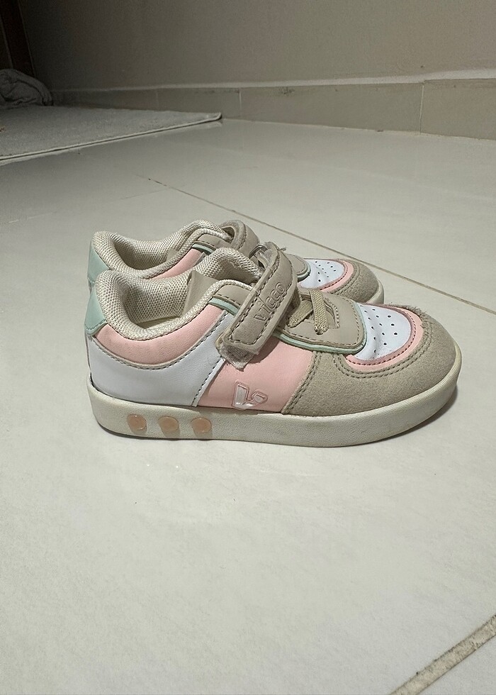 Vicco sam ışıklı ortopedik çocuk spor ayakkabı - 24 numara - Görsel 2