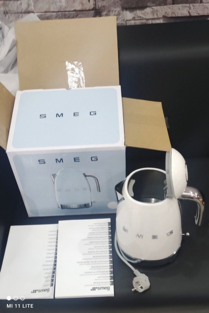 SMEG KETIL KREM RENK 1.7 LİTRELİK - Görsel 3