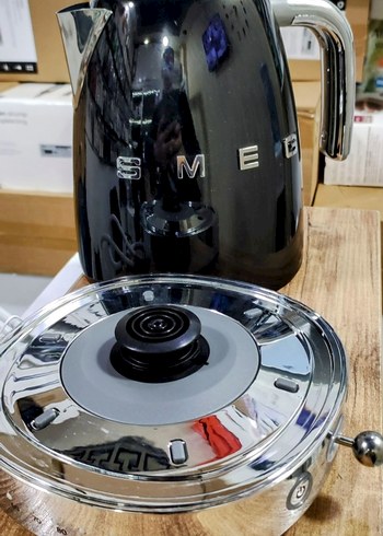 Smeg Su Isıtıcı siyah renk 1.7 litrelik - Görsel 12