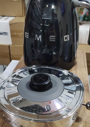 Siyah Smeg Su Isıtıcısı 1.7 litrelik - Görsel 9