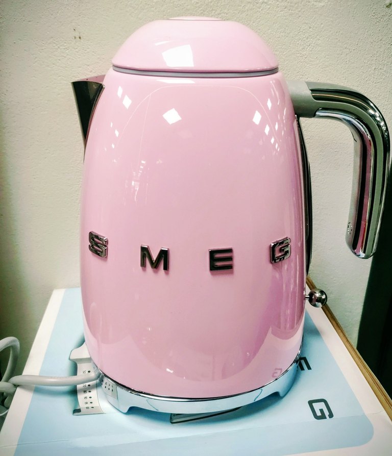 SMEG KETIL 1.7 LİTRELİK PEMBE RENK STANDART SU ISITICISI - Görsel 2