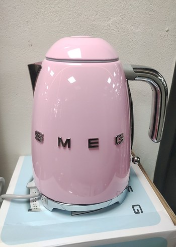 SMEG KETIL PEMBE RENK 1.7 LİTRELİK STANDART SU ISITICISI - Görsel 3
