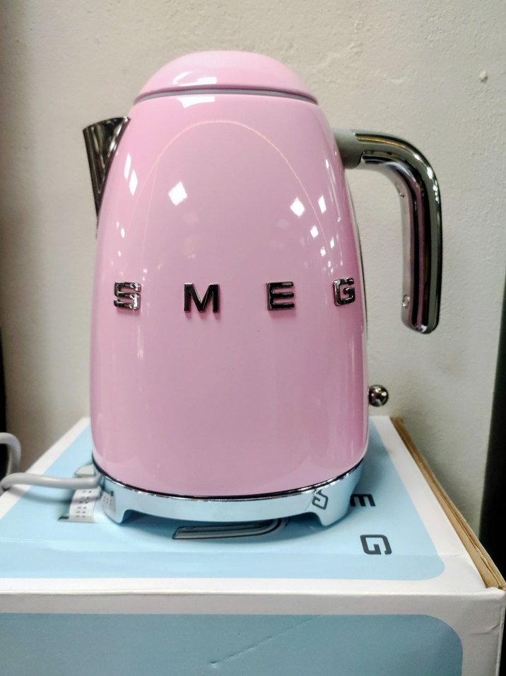 SMEG KETIL PEMBE RENK 1.7 LİTRELİK STANDART SU ISITICISI - Görsel 4