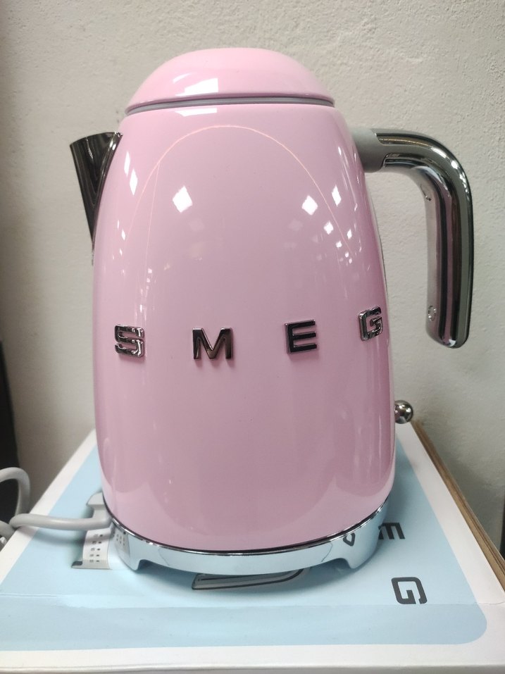 SMEG KETIL PEMBE RENK 1.7 LİTRELİK STANDART SU ISITICISI - Görsel 2