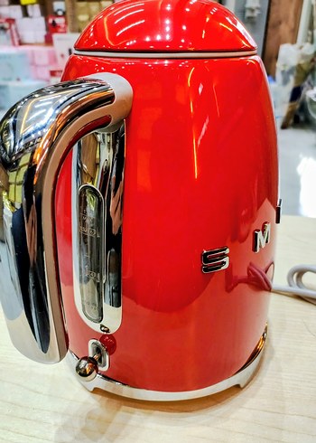 SMEG KETIL KIRMIZI RENK 1.7 LİTRELİK STANDART SU ISITICISI - Görsel 6