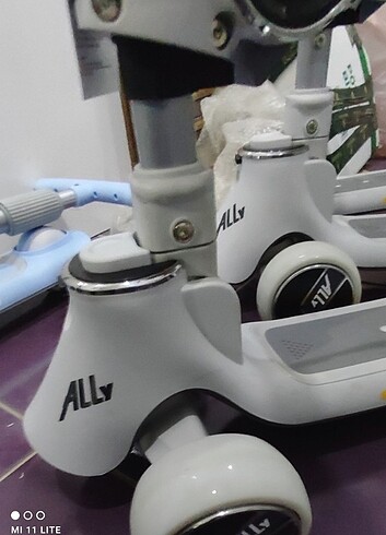 Diğer SCOOTER ALLY MARKA IŞIKLI MÜZİKLİ OTURAKLI
