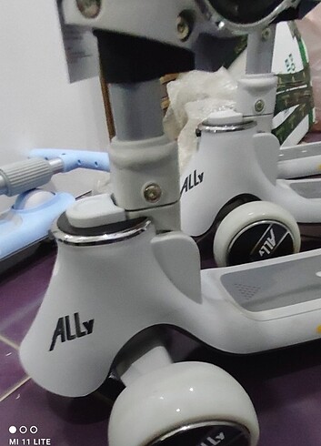 SCOOTER ALLY MARKA IŞIKLI MÜZİKLİ OTURAKLI 