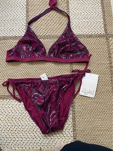 Zeki triko bikini takımı