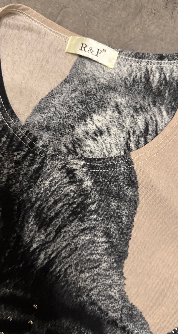 Gri Baskılı Sokağa Uygun Kedi Kıyafeti - Görsel 2